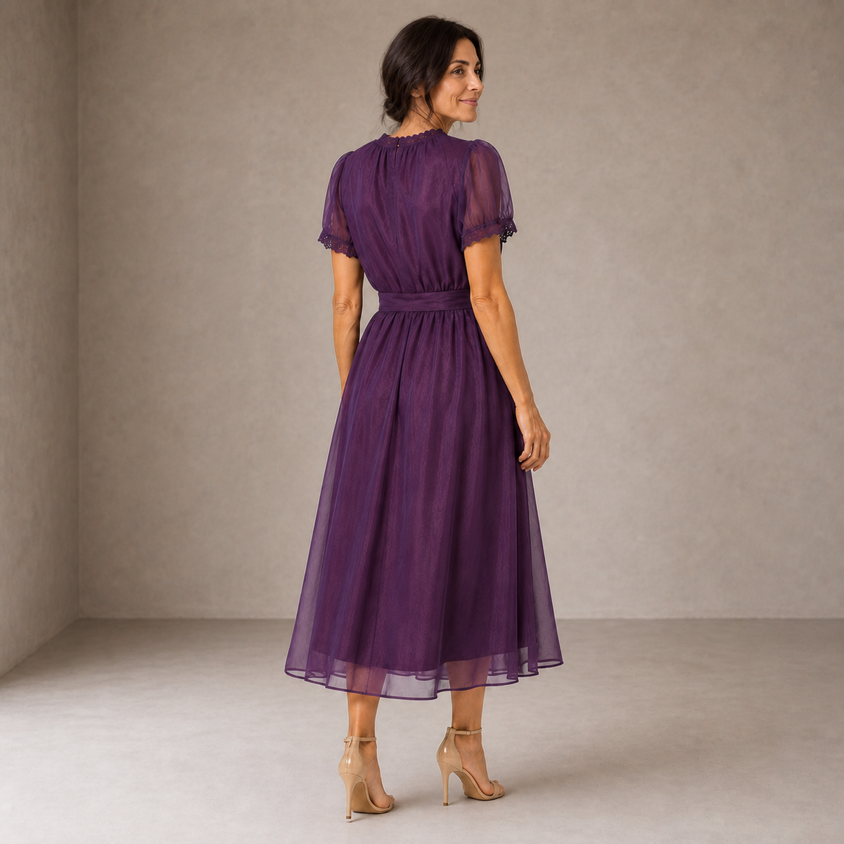 Flavia | Maxi Abito con Scollo a Goccia e Bordo in Pizzo Chiffon