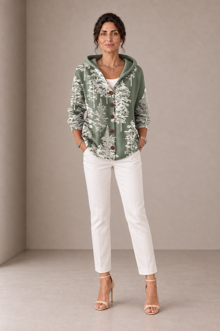 Bianca | Cardigan Verde con Cappuccio e Abeti